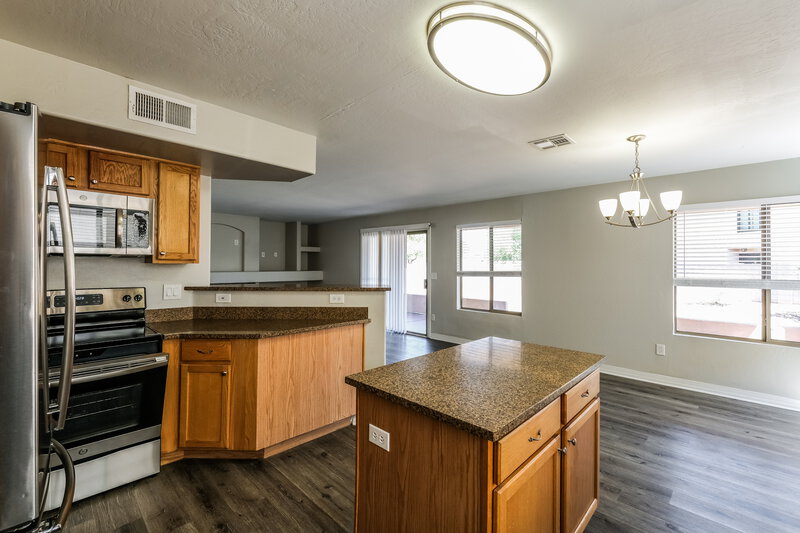 2,250/Mo, 10438 W Georgia Ave Glendale, AZ 85307 Misc View 5