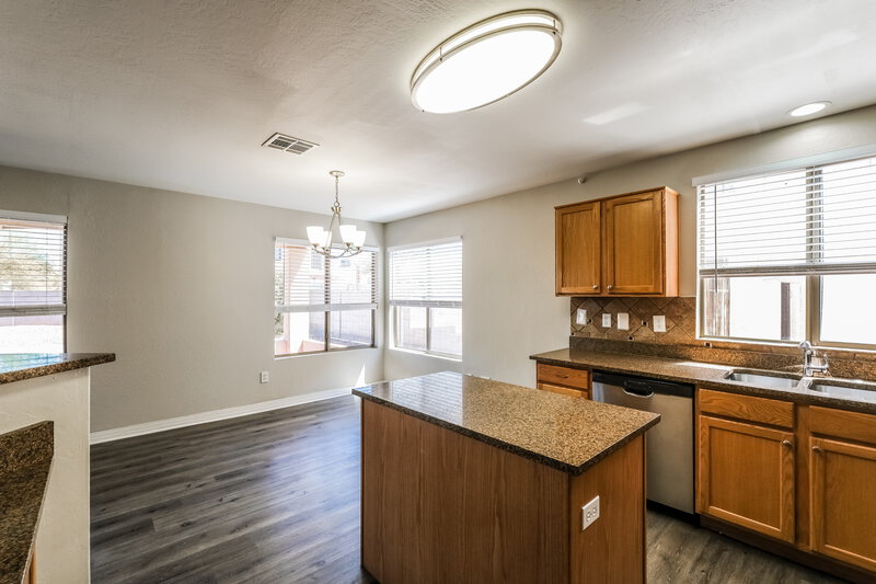 2,250/Mo, 10438 W Georgia Ave Glendale, AZ 85307 Misc View 6