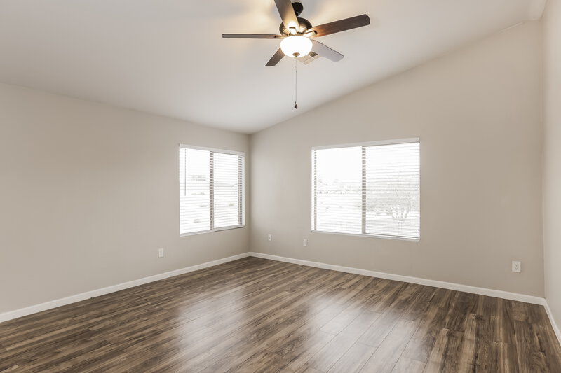 2,370/Mo, 10438 W Georgia Ave Glendale, AZ 85307 Bedroom View