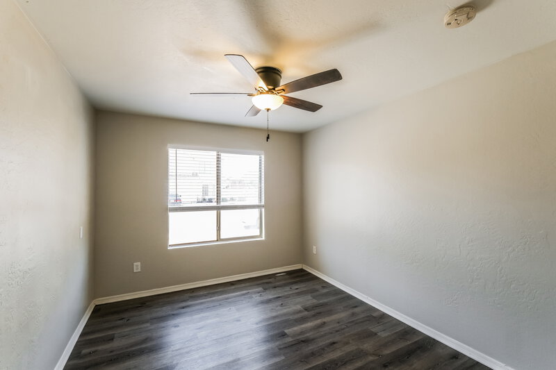 2,250/Mo, 10438 W Georgia Ave Glendale, AZ 85307 Misc View 9