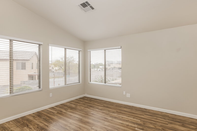 2,370/Mo, 10438 W Georgia Ave Glendale, AZ 85307 Bedroom View 2