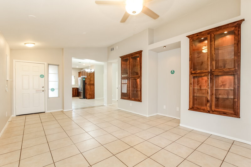 1,965/Mo, 9315 W Monroe St Peoria, AZ 85345 Living Room View 3