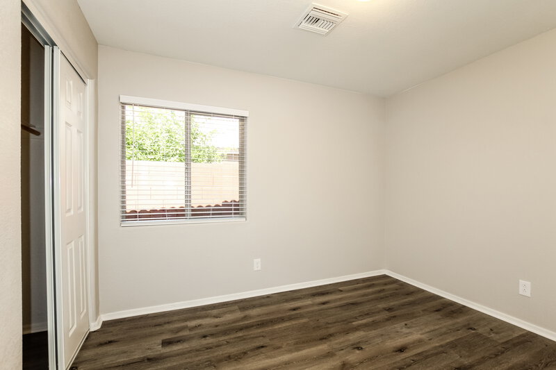 1,965/Mo, 9315 W Monroe St Peoria, AZ 85345 Bedroom View 3