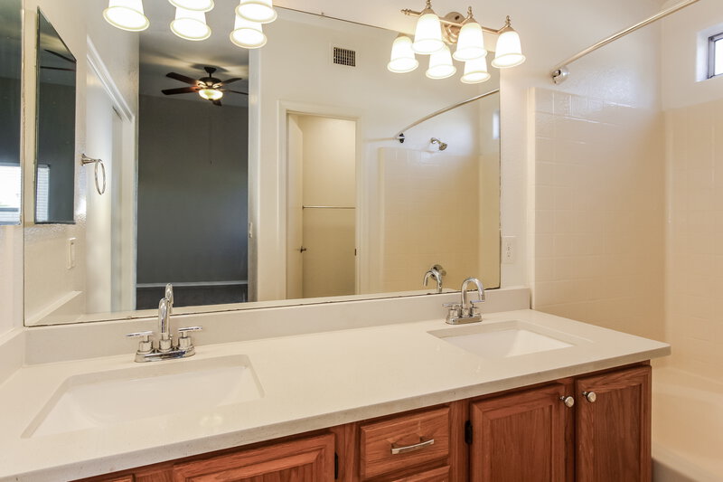 1,825/Mo, 7714 W Palo Verde Drive Glendale, AZ 85303 Misc View 8