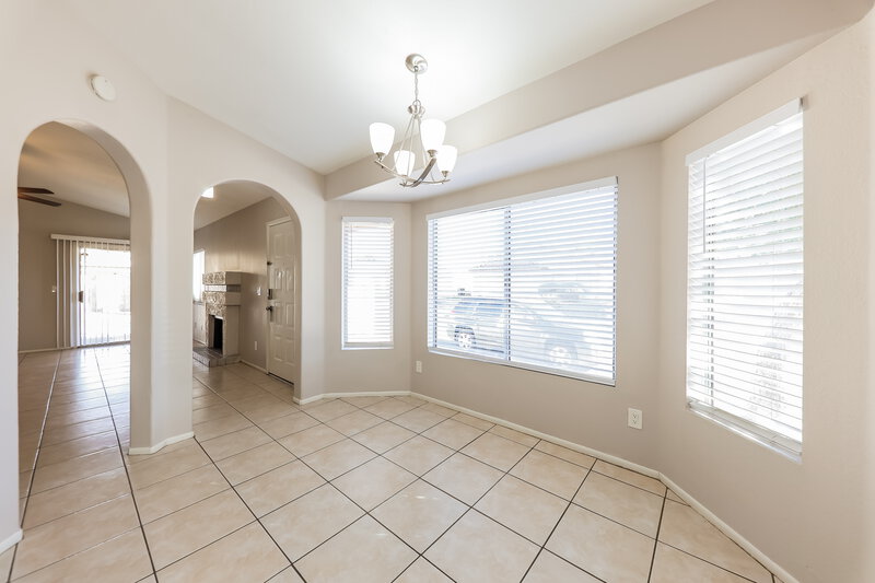 1,925/Mo, 7056 W Eva Street Peoria, AZ 85345 Dining Room View