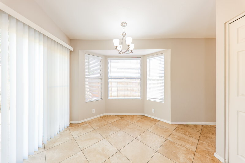 2,055/Mo, 3614 W Camino Del Rio Glendale, AZ 85310 Breakfast Nook View