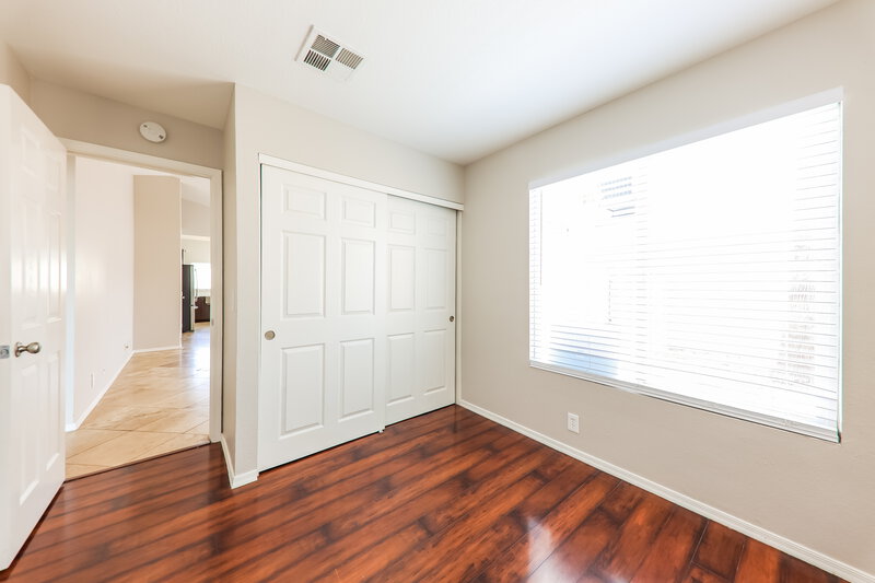 2,055/Mo, 3614 W Camino Del Rio Glendale, AZ 85310 Bedroom View