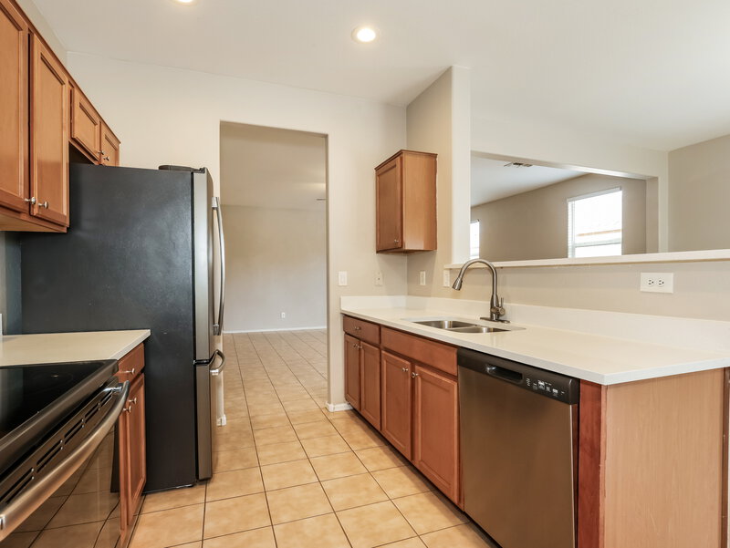 1,935/Mo, 7333 W St Catherine Ave Laveen, AZ 85339 Kitchen View 2
