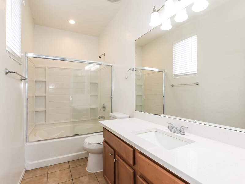 1,935/Mo, 7333 W St Catherine Ave Laveen, AZ 85339 Main Bathroom View