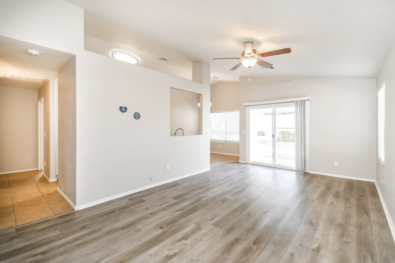 2,840/Mo, 9146 E Encanto St Mesa, AZ 85207 Living Room View