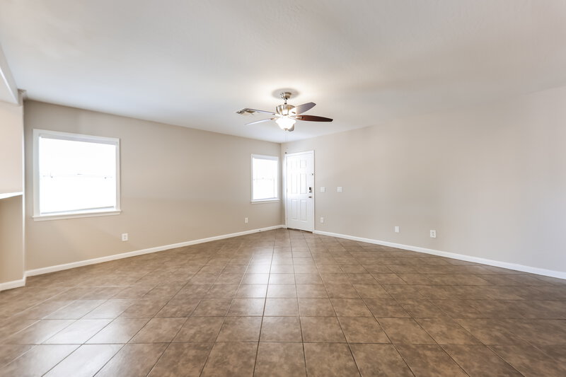 1,805/Mo, 12552 W Charter Oak Rd El Mirage, AZ 85335 Living Room View 3