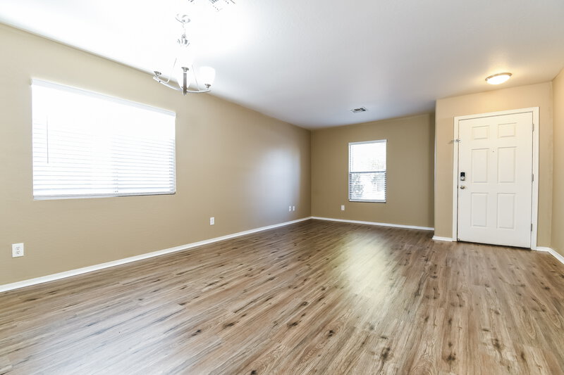 1,825/Mo, 1701 E Christopher St San Tan Valley, AZ 85140 Living Room View