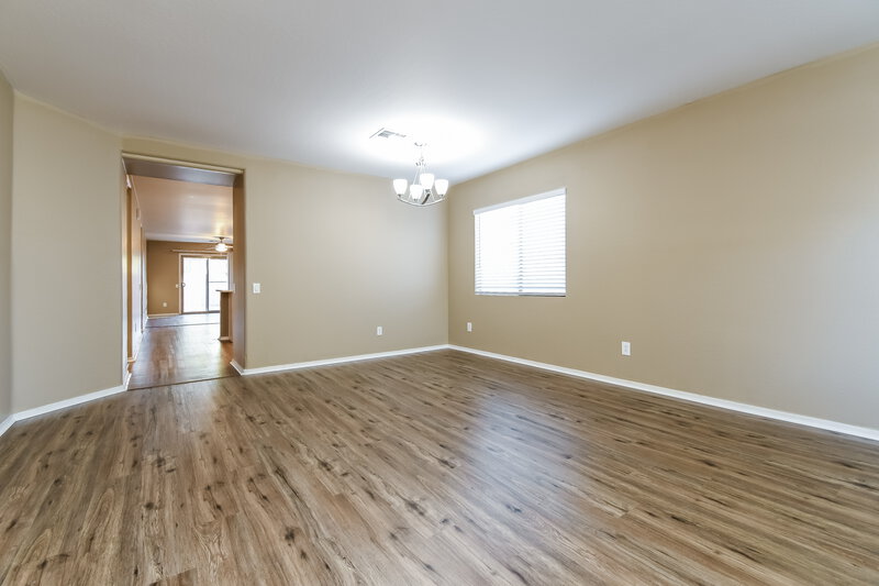1,825/Mo, 1701 E Christopher St San Tan Valley, AZ 85140 Living Room View 2
