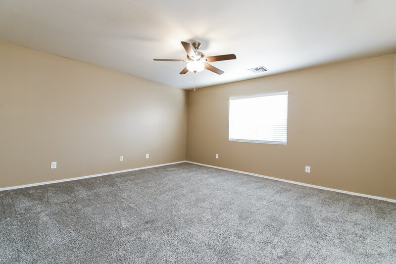1,825/Mo, 1701 E Christopher St San Tan Valley, AZ 85140 Main Bedroom View