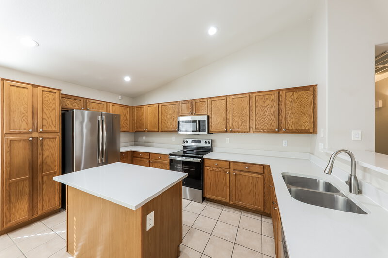 1,850/Mo, 501 S 125th Ave Avondale, AZ 85323 Kitchen View