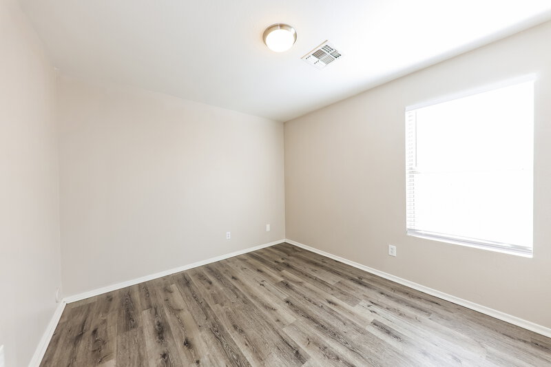 1,850/Mo, 501 S 125th Ave Avondale, AZ 85323 Bedroom View 2