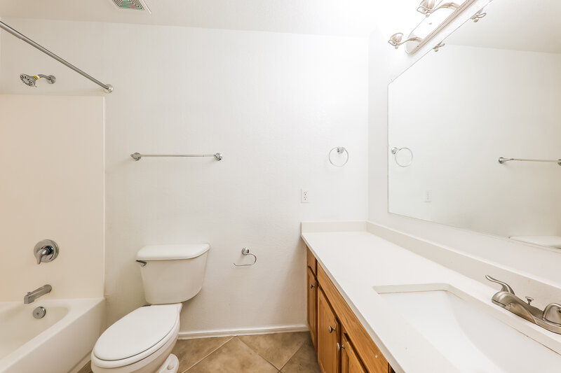2,315/Mo, 17423 W Watson Ln Surprise, AZ 85388 Bathroom View