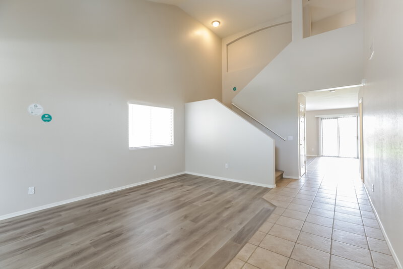 2,275/Mo, 10755 W Coolidge St Phoenix, AZ 85037 Living Room View