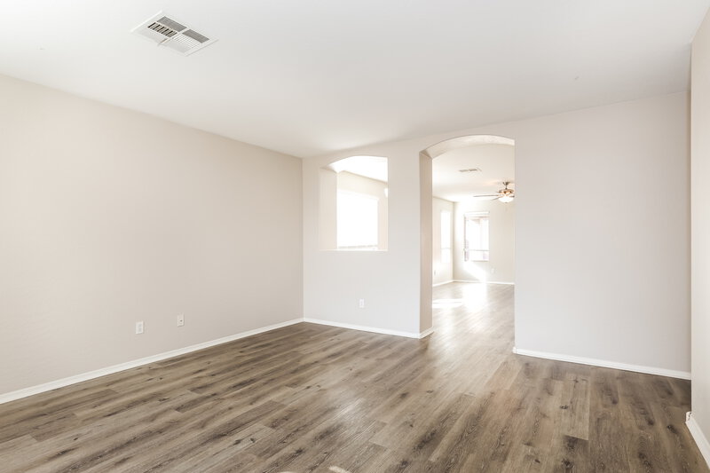 1,870/Mo, 16634 N 153rd Drive Surprise, AZ 85374 Living Room View