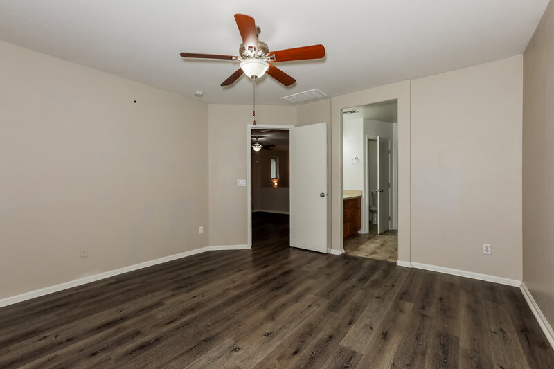 2,080/Mo, 992 S Hawk Ln Gilbert, AZ 85296 Main Bedroom View