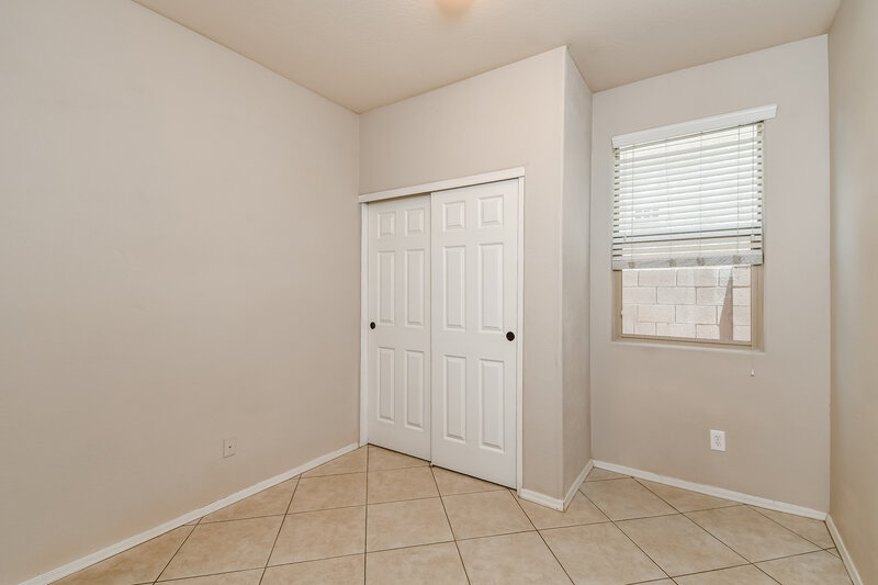 1,850/Mo, 7205 W Jones Ave Phoenix, AZ 85043 Bedroom View