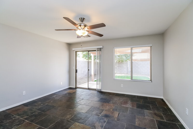 1,905/Mo, 40082 N Costa Del Sol Dr San Tan Valley, AZ 85140 Living Room View