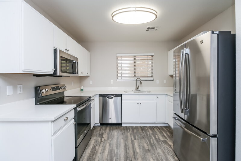 1,675/Mo, 1854 E Desert Rose Trl San Tan Valley, AZ 85143 Kitchen View 2