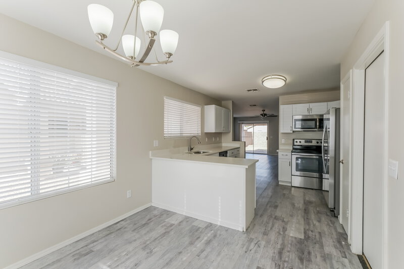 2,220/Mo, 24620 N 38th Lane Glendale, AZ 85310 Dining Room View