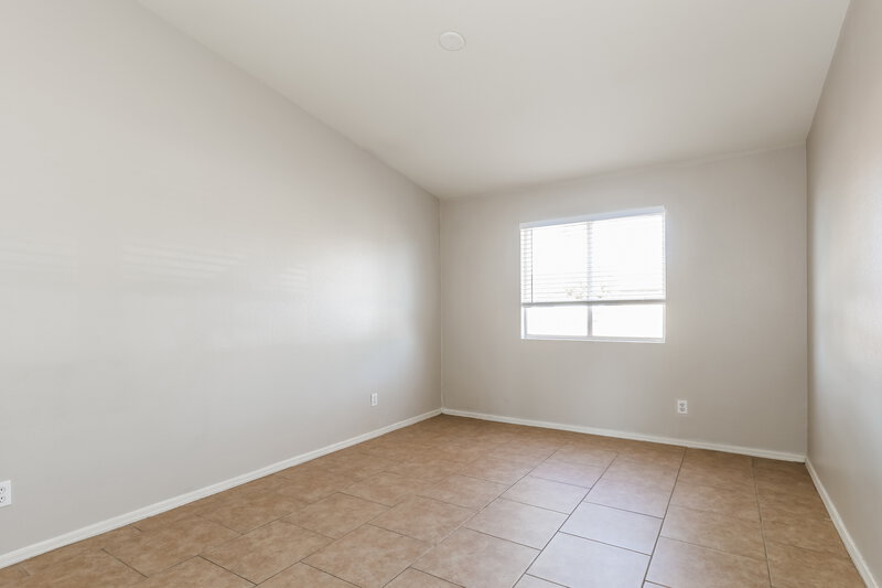 1,870/Mo, 6409 W Pima St Phoenix, AZ 85043 Bedroom View 3