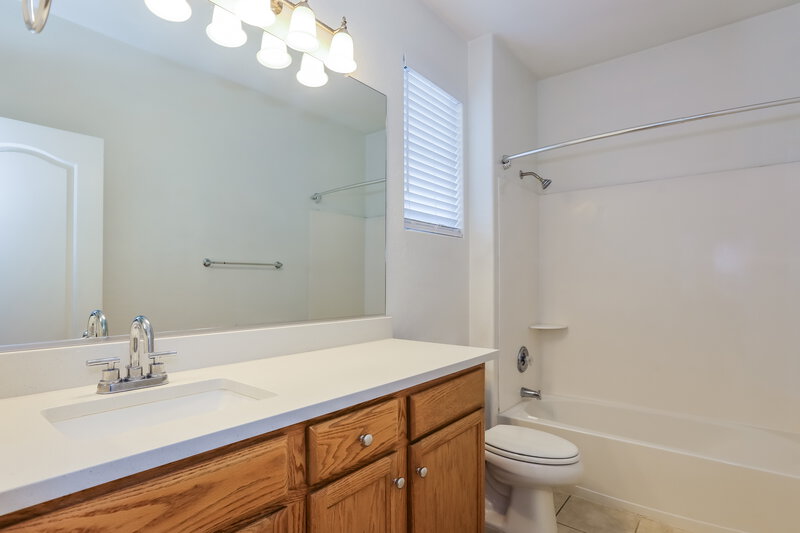 2,165/Mo, 865 E Stottler Dr Gilbert, AZ 85296 Bathroom View