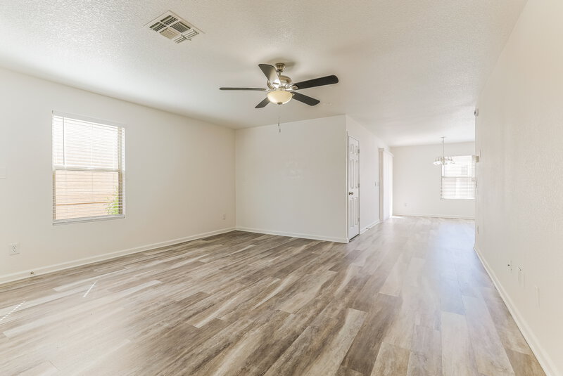 2,285/Mo, 2361 E 35th Ave Apache Junction, AZ 85119 Living Room View 2