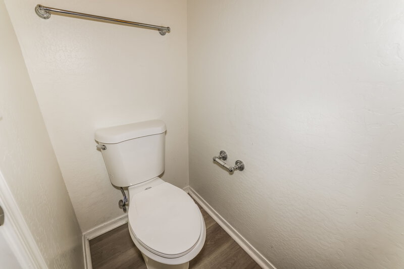 2,175/Mo, 3406 S 95th Dr Tolleson, AZ 85353 Bathroom View 2