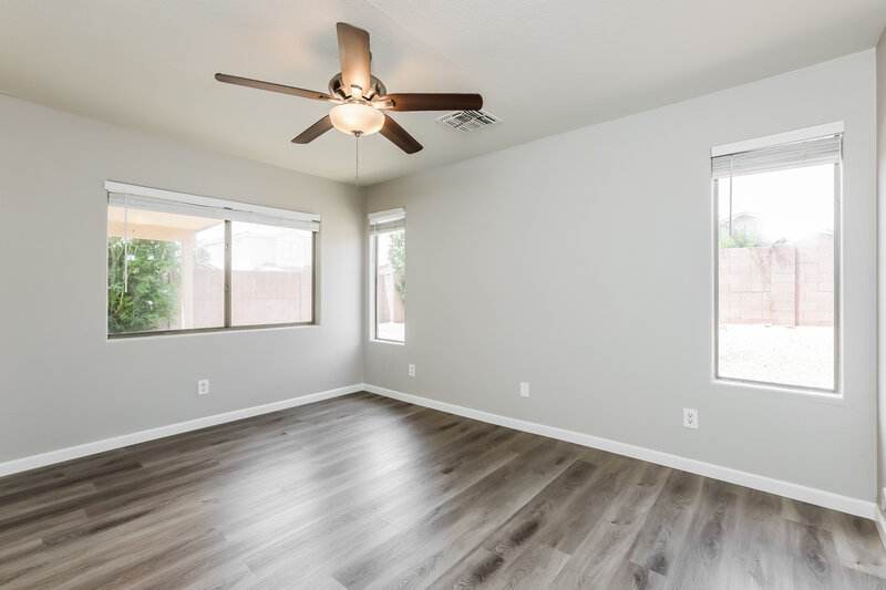 1,965/Mo, 12954 W Voltaire Ave El Mirage, AZ 85335 Main Bedroom View