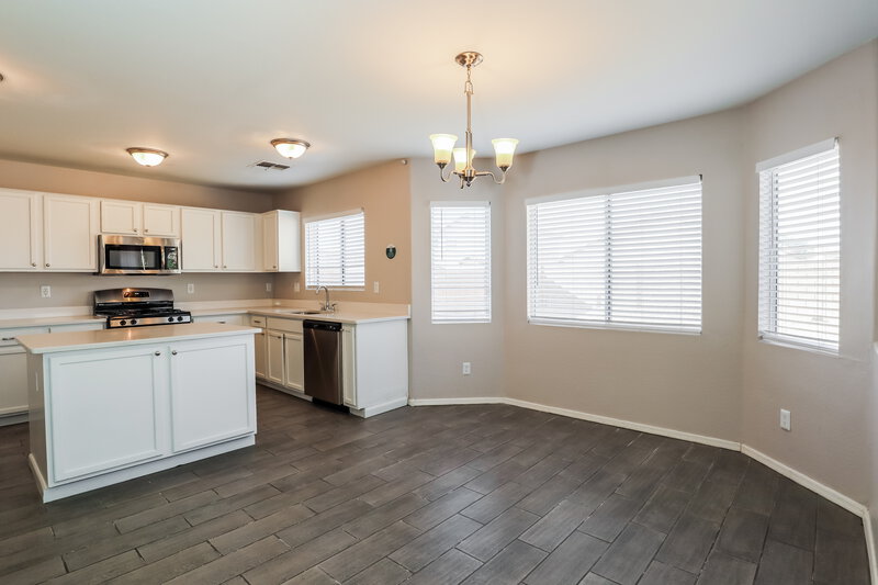 1,645/Mo, 12731 W Larkspur Rd El Mirage, AZ 85335 Dining Room View