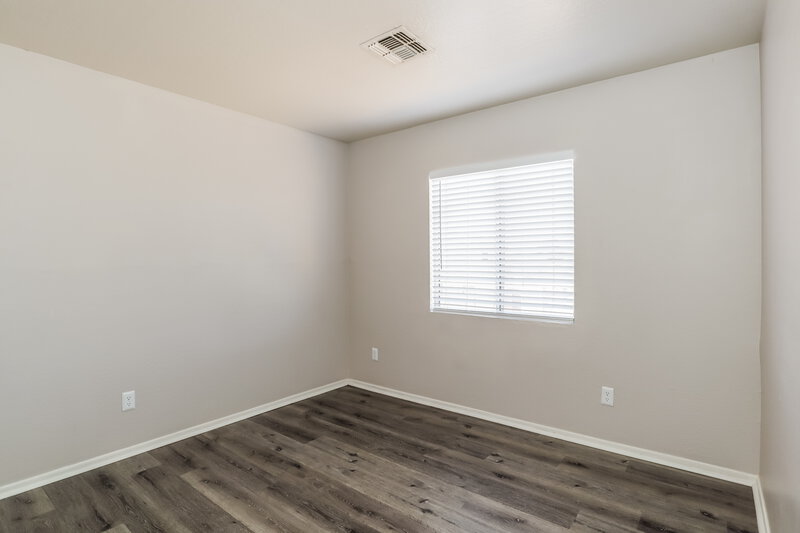 1,645/Mo, 12731 W Larkspur Rd El Mirage, AZ 85335 Bedroom View