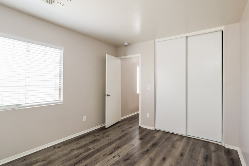 1,645/Mo, 12731 W Larkspur Rd El Mirage, AZ 85335 Bedroom View 2