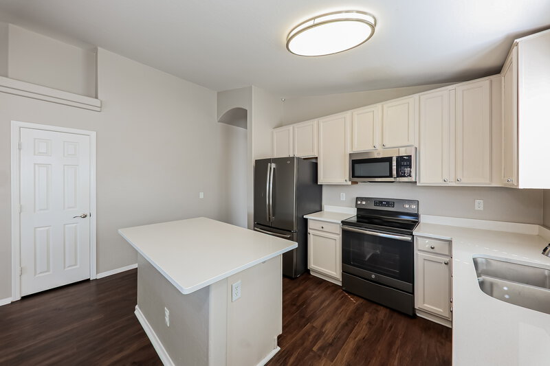1,930/Mo, 12817 W Mandalay Ln El Mirage, AZ 85335 Kitchen View 2