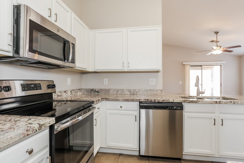 1,880/Mo, 15814 W Jackson Street Goodyear, AZ 85338 Kitchen View 2