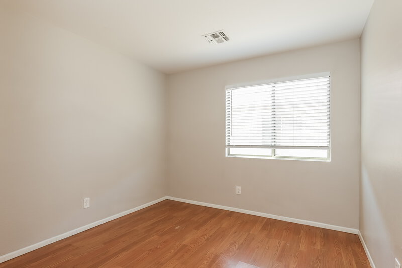 1,880/Mo, 15814 W Jackson Street Goodyear, AZ 85338 Bedroom View 2