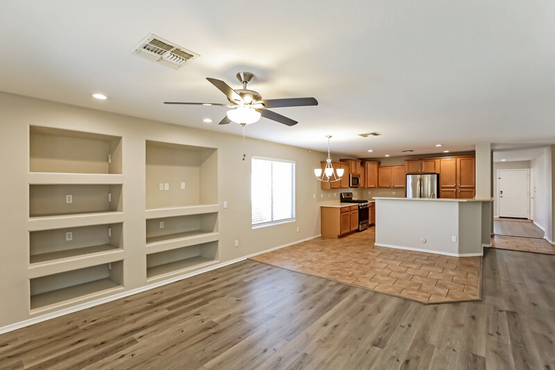 2,175/Mo, 2109 W Nancy Ln Phoenix, AZ 85041 Family Room View