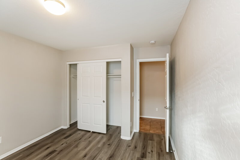 2,175/Mo, 2109 W Nancy Ln Phoenix, AZ 85041 Bedroom View 2