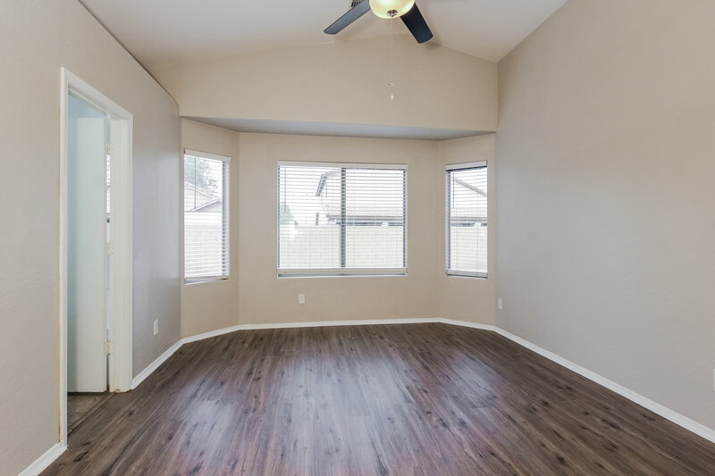 2,035/Mo, 6640 S 44th Ave Laveen, AZ 85339 Main Bedroom View