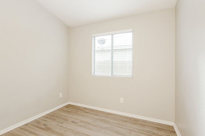 2,035/Mo, 6640 S 44th Ave Laveen, AZ 85339 Bedroom View 3