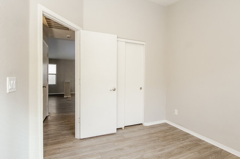 2,035/Mo, 6640 S 44th Ave Laveen, AZ 85339 Bedroom View 4