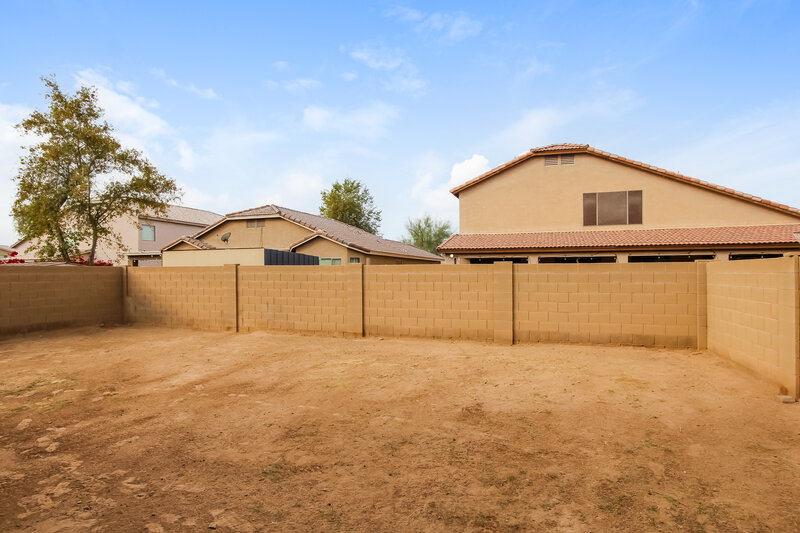 2,035/Mo, 6640 S 44th Ave Laveen, AZ 85339 Backyard View