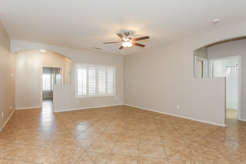 2,130/Mo, 1913 S 83rd Dr Tolleson, AZ 85353 Living Room View