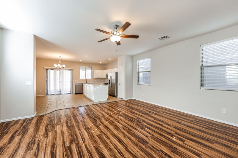 1,985/Mo, 11792 N 147th Ln Surprise, AZ 85379 Living Room View