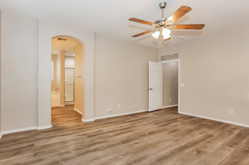 1,875/Mo, 6603 S 17th Ave Phoenix, AZ 85041 Main Bedroom View 2