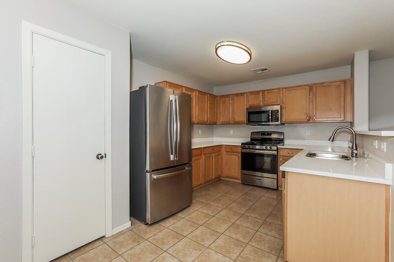 1,995/Mo, 2050 E Andalusian Loop Queen Creek, AZ 85140 Kitchen View