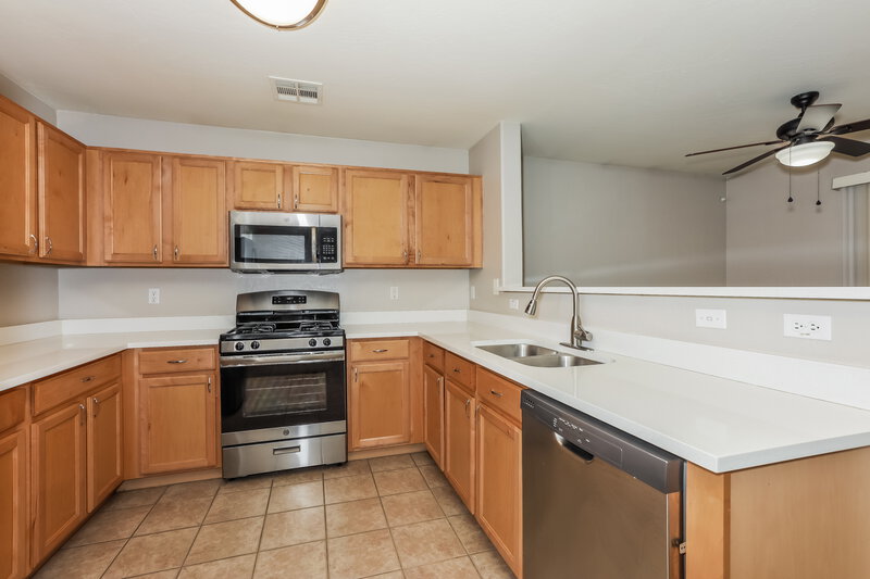 1,995/Mo, 2050 E Andalusian Loop Queen Creek, AZ 85140 Kitchen View 2